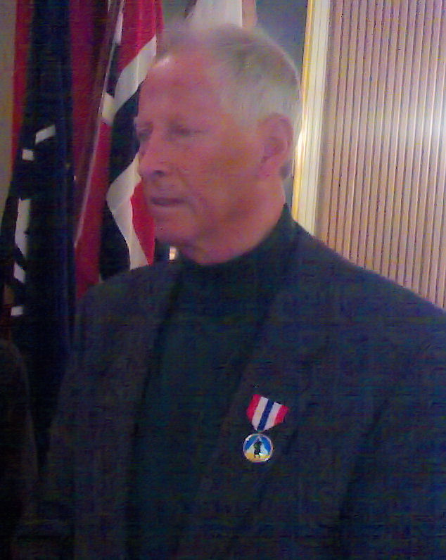 Rolf W. Haugland ble tildelt NMKF's hederstegn i 2010. Foto: T.V. Segalstad.